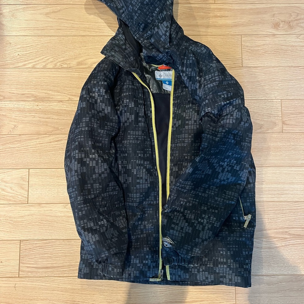 Columbia Kids Puffer Jacket - Patterned Black with Yellow Accents
